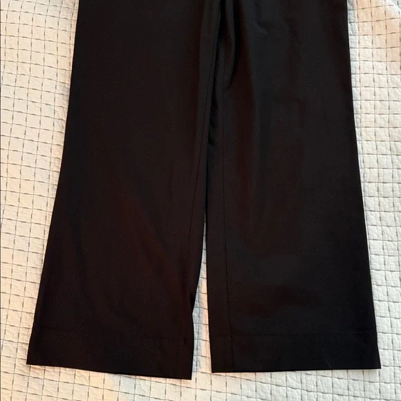 Lulu Lemon Pants - Picture 3 of 4